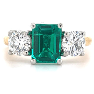 gold emerald and diamond gemstone ring