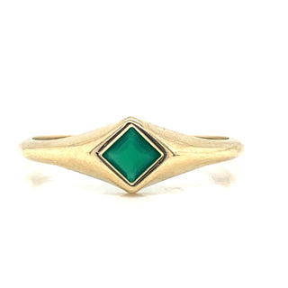 9ct Yellow Gold Earth Grown Green Agate Ring