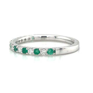 9ct White Gold Earth Grown Emerald and Diamond Castle Set Band
