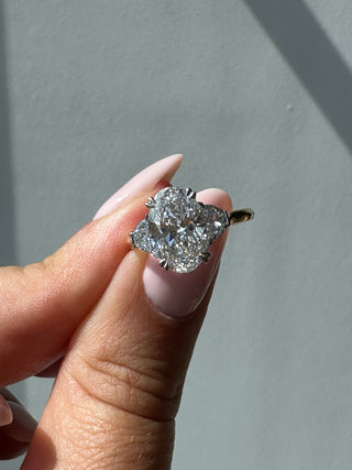 Misha -18ct Yellow Gold 2.52ct Laboratory Grown Oval Diamond EngagemenT Ring With Half Moon Side Stones