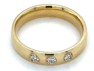Tadgh Óg 18ct Yellow Gold Three Stone Gypsy Set Laboratory Grown Diamond Band