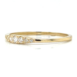 9ct Yellow Gold Tapered Cz Seven Stone Ring