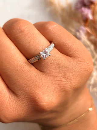 Honor - 18ct White Gold Princess Cut Diamond Engagement Ring