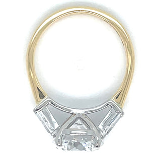 Nora - 18ct Yellow Gold 3.05ct Laboratory Grown Round Brilliant Diamond Ring With Two Side Baguette Cut Diamonds