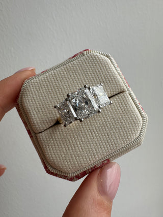 Croía - 18ct Yellow Gold 4.03ct Radiant Cut Laboratory Grown Diamond Three Stone Engagement Ring