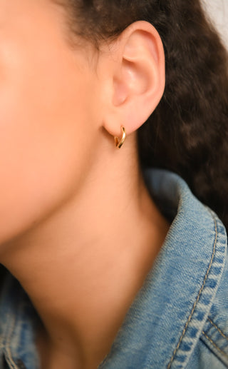 Golden Wavy Hoop Earrings