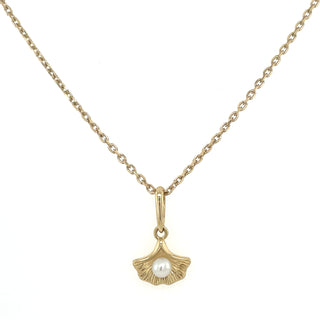 9ct Yellow Gold Pearl & Leaf Pendant