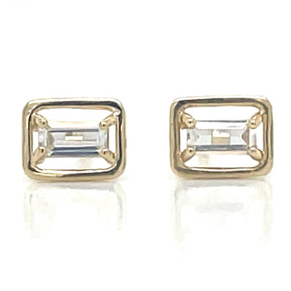 9ct Yellow Gold Emerald Cut Cz Stud Earrings