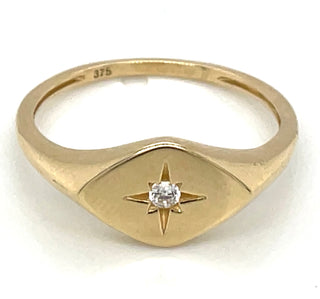 9ct Yellow Gold Star Cz Set Signet Ring