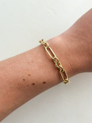 9ct Yellow Gold Plain & Twisted Link Bracelet