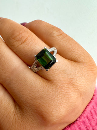 9ct White Gold Earth Grown Green Tourmaline & Diamond Ring