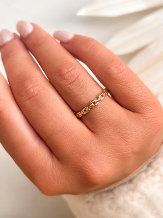 9ct Yellow Gold Link Ring