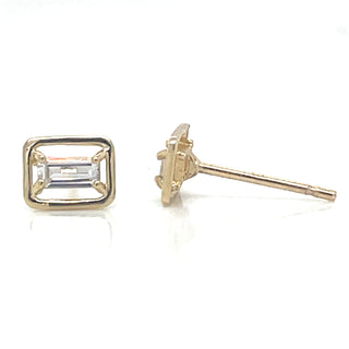 9ct Yellow Gold Emerald Cut Cz Stud Earrings