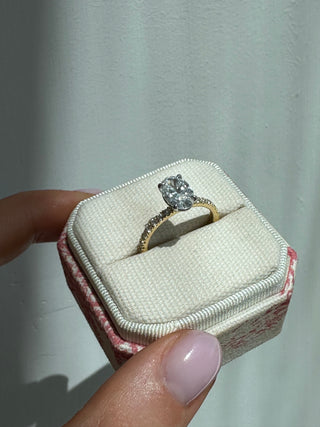 Ayla - 18ct Yellow Gold Laboratory Grown 2.01ct Oval Solitaire Engagement Ring With Castle Set Shoulders