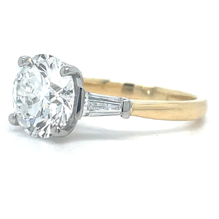 Nora - 18ct Yellow Gold 3.05ct Laboratory Grown Round Brilliant Diamond Ring With Two Side Baguette Cut Diamonds