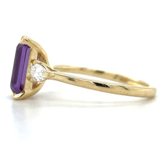9ct Yellow Gold 3.23ct Purple Amethyst & 0.30ct Diamond Ring