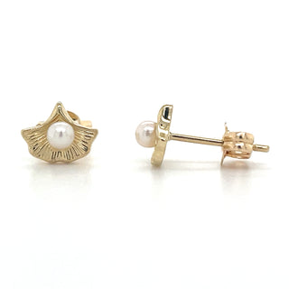 9ct Yellow Gold Pearl & Leaf Stud Earrings