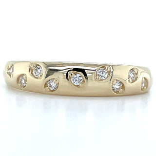 9ct Yellow Gold Scattered Round Cz Set Ring