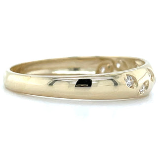 9ct Yellow Gold Scattered Round Cz Set Ring