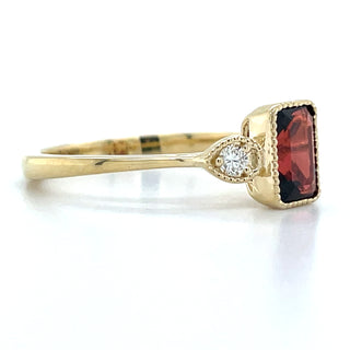9ct Yellow Gold Milgrain Edge Earth Grown 1.23ct Garnet & 0.10ct Diamond Ring