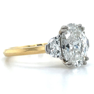 Misha -18ct Yellow Gold 3.13ct Laboratory Grown Oval Diamond EngagemenT Ring With Half Moon Side Stones