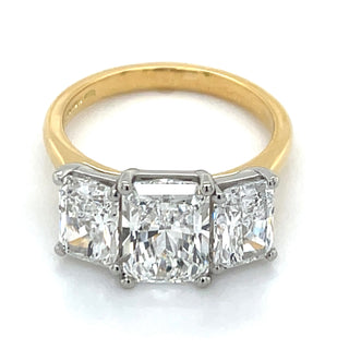 Croía - 18ct Yellow Gold 4.03ct Radiant Cut Laboratory Grown Diamond Three Stone Engagement Ring