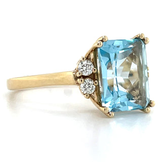9ct Yellow Gold Earth Grown 3ct Sky Blue Topaz & Diamond Ring