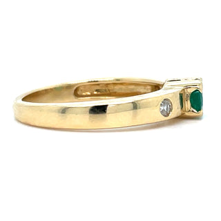 Vintage 18ct Yellow Gold Oval Emerald and Diamond Ring