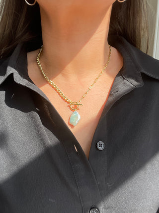 Golden Split Style Chain with Baroque Pearl Pendant