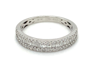 18ct White Gold Round & Baguette Diamond Band