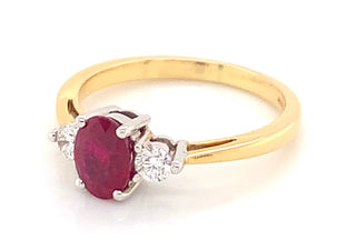 18ct Yellow Gold Three Stone Oval Ruby With Two Side Diamonds Ring