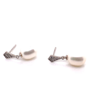 9ct White Gold Freshwater Pearl Drop Earrings