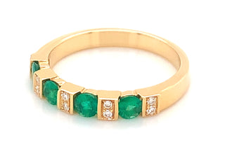 18ct Yellow Gold 0.45ct Emerald And 0.08ct Diamond Eternity Ring