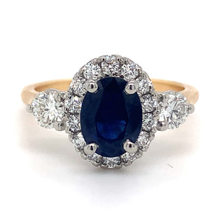 Eadaoin - 18ct Yellow Gold Oval Sapphire with Side Diamonds