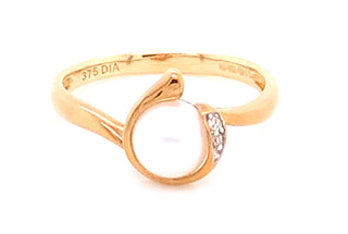 9ct Yellow Gold Pearl And Diamond Ring