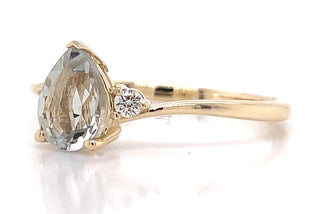 9ct Yellow Gold 0.65ct Green Amethyst with 0.06ct Side Stones